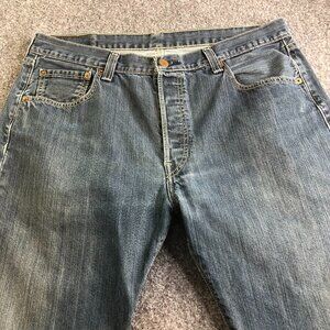 Vintage Levis 501 Jeans Mens 34x34 Blue Medium Wash Cotton Straight Button Fly